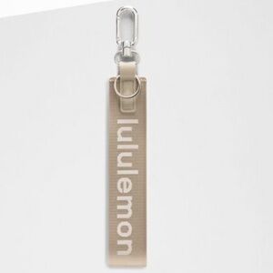 Lululemon Never Lost Key Chain
*Sheer Oak